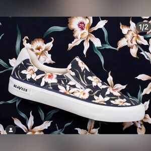 Hawthorne Magnum Floral Black Star Orchids Slip On Sneakers Black W12 M11